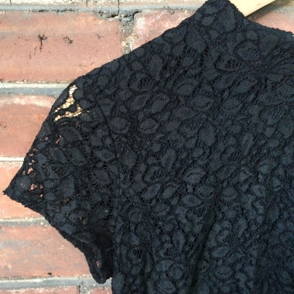 Aritzia Talula Belgavia Black Lace Dress - Picture 2 of 4